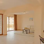 Vemara Club And - Free Parking And Free Access Hotel Obzor