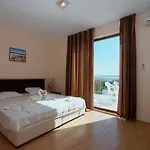 Hotel Vemara Club And - Free Parking And Free Access