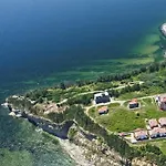 Vemara Club And - Free Parking And Free Access Obzor
