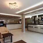 Vemara Club And - Free Parking And Free Access Hotel