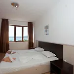 Hotel Vemara Club And - Free Parking And Free Access