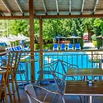 Vemara Club And - Free Parking And Free Access 3*