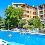 Vemara Club And - Free Parking And Free Access Obzor