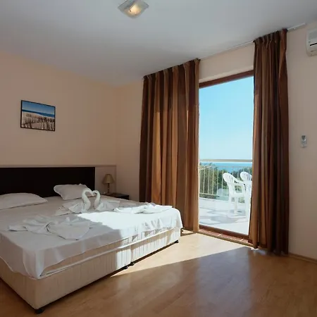 Hotel Vemara Club And - Free Parking And Free Access