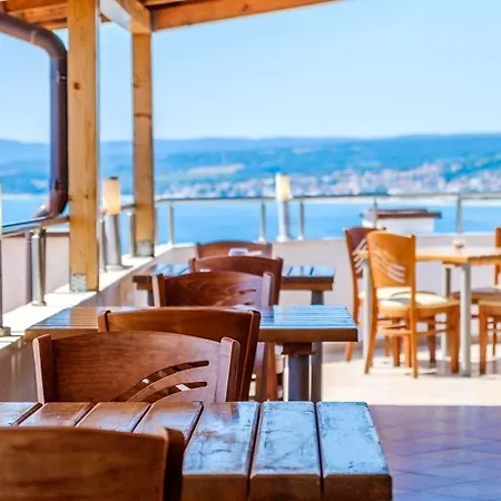 Vemara Club And - Free Parking And Free Access Hotel Obzor