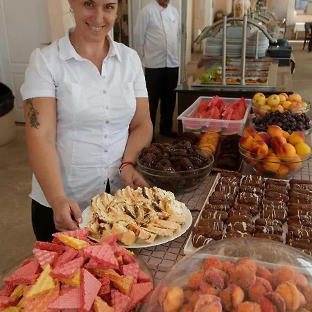 Vemara Club And - Free Parking And Free Access Hotel 3*