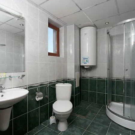 Хотел Vemara Club And - Free Parking And Free Access
