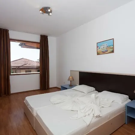 Vemara Club And - Free Parking And Free Access