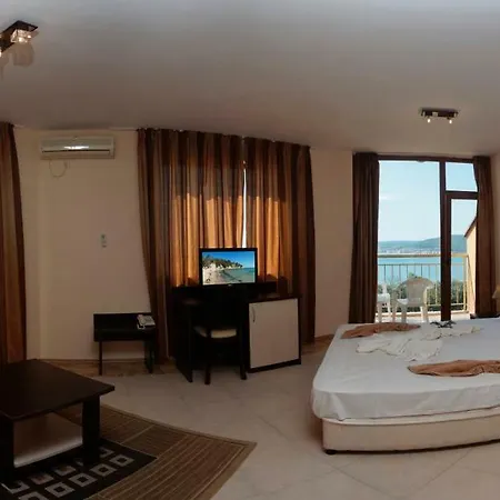 Hotel Vemara Club And - Free Parking And Free Access Obzor