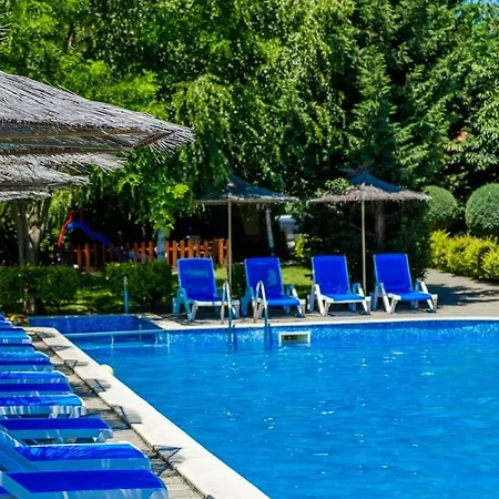 Vemara Club And - Free Parking And Free Access Obsor