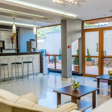 Vemara Club And - Free Parking And Free Access Obzor