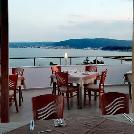 Hotel Vemara Club And - Free Parking And Free Access