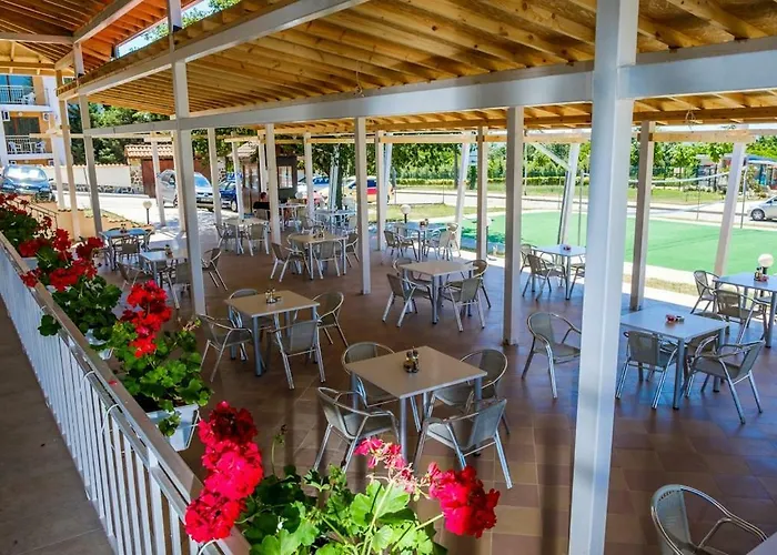 Vemara Club And - Free Parking And Free Access 3* Obzor